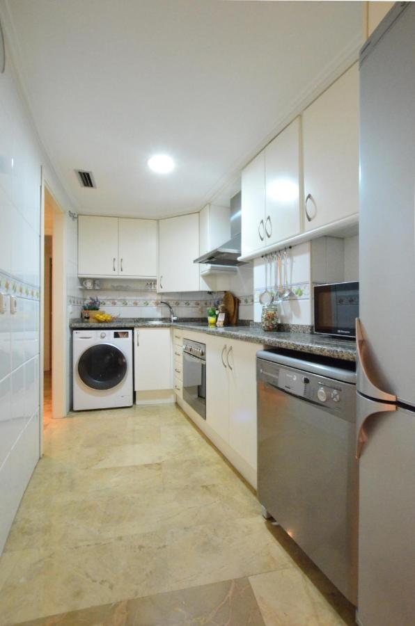 City Center Apartment Валенсия Экстерьер фото